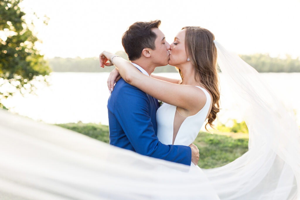 golden hour portraits at upper shirley vineyards
